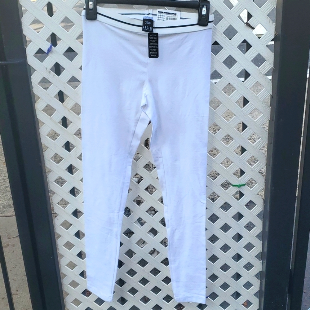 Hue white leggings XS with white and black elastic band. Never worn.